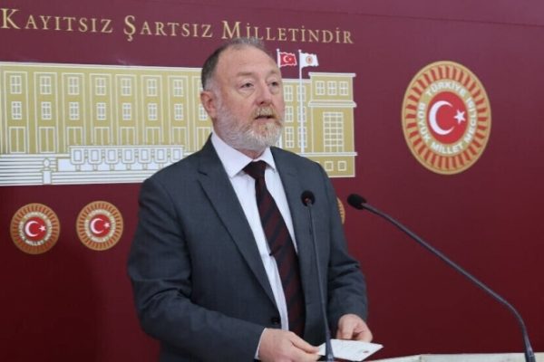 Сезай Темелли: Правительство должно сделать первый шаг