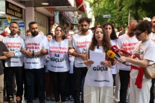 Учителя приостановили протест из-за запрета на демонстрации на время саммита НАТО