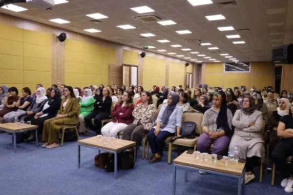 В Ване началась конференция о построении демократического общества путем женской борьбы
