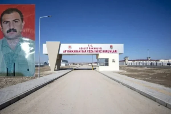 Освобождение Иззетхана Айкута отложили после почти 30 лет заключения